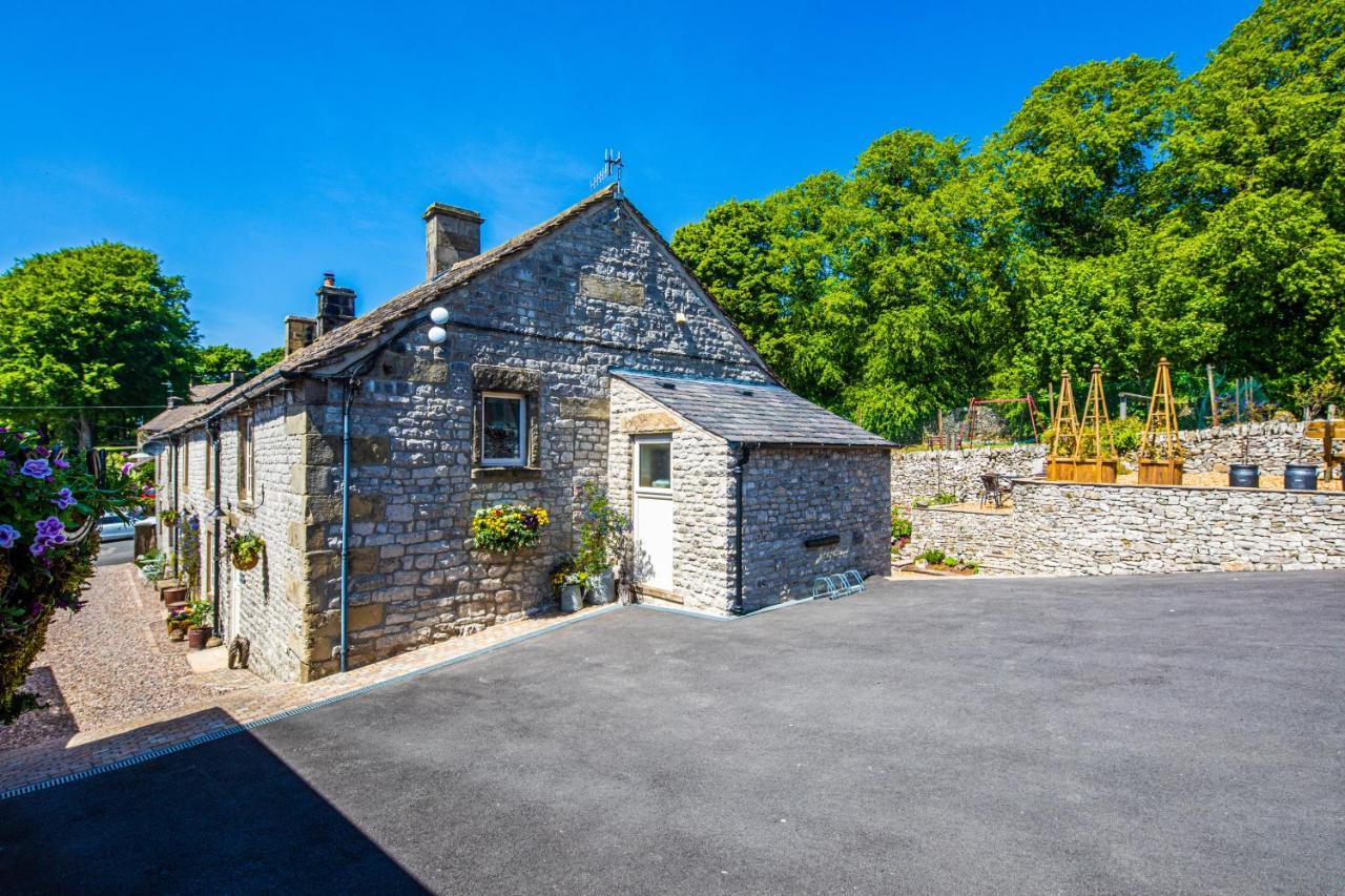 James Cottage Chelmorton Exterior photo